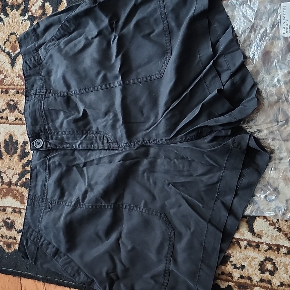 NWT! Women's Santuary Social Standard Fortune Tencel Short Black Shorts; XXL